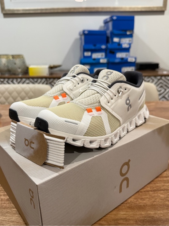 On Running Shoes - On Cloud 5 Push Mesh Sneakers Endive/Ice Size W7/Y8.5 BNIB MSRP 200$